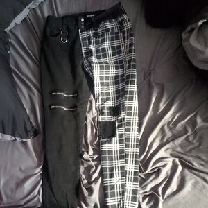 Hot Topic Super Skinny Black-and-white Plaid Split Distressed Skinny Jeans